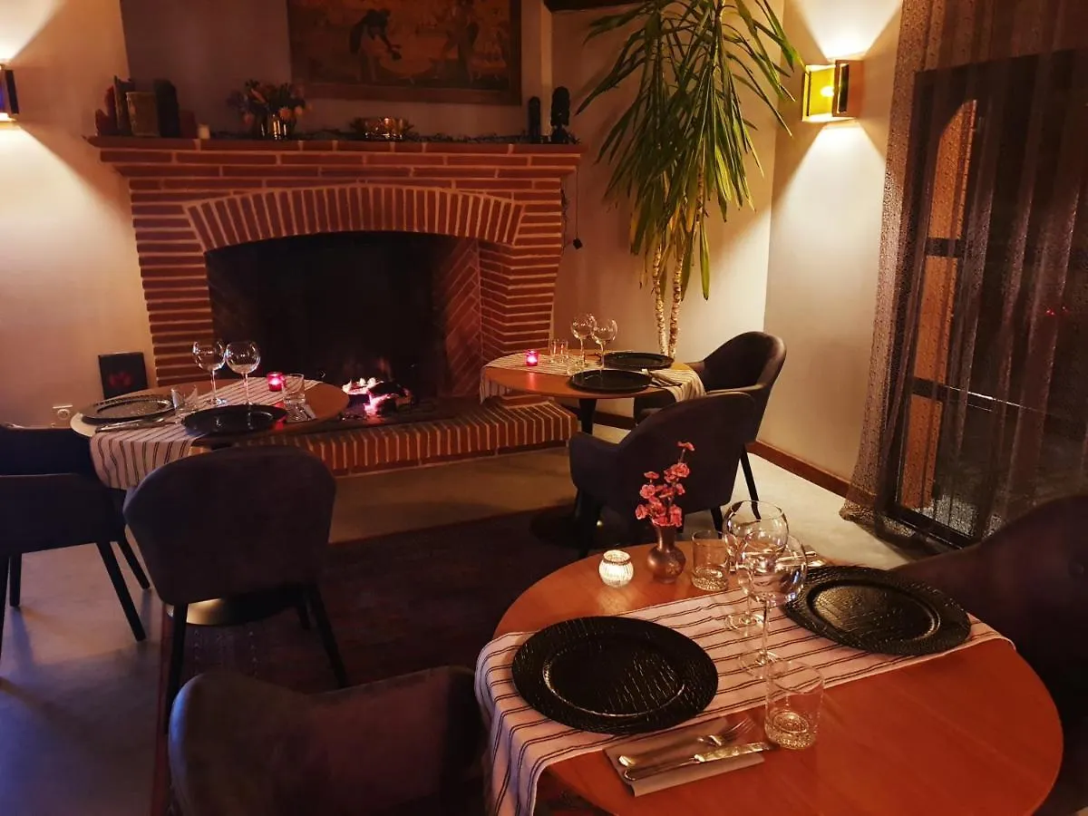 ホテル Blue Lagoon Suites & Spas Piscine モントーバン