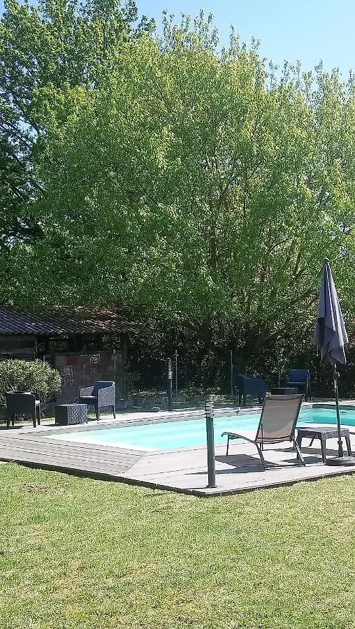 Blue Lagoon Suites & Spas Piscine モントーバン 3*,  フランス